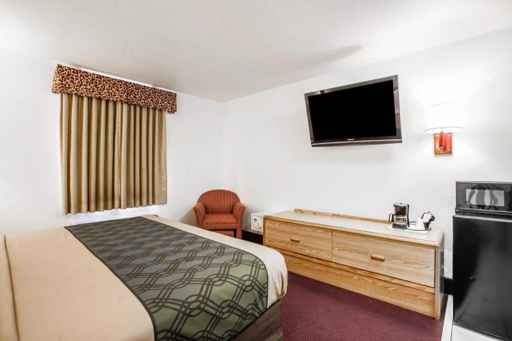 Econo Lodge Truman Inn Sedalia Eksteriør billede