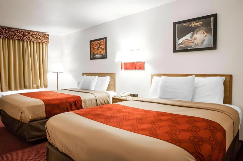 Econo Lodge Truman Inn Sedalia Eksteriør billede