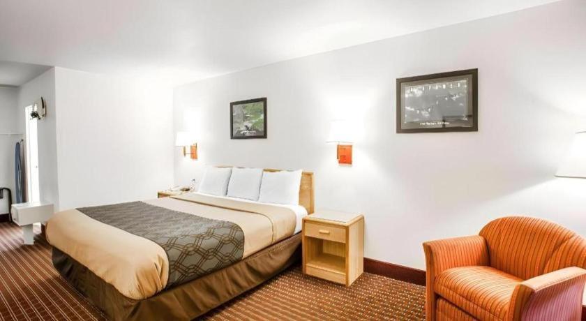 Econo Lodge Truman Inn Sedalia Eksteriør billede