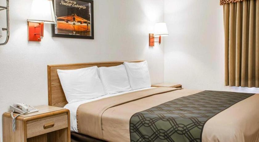 Econo Lodge Truman Inn Sedalia Eksteriør billede